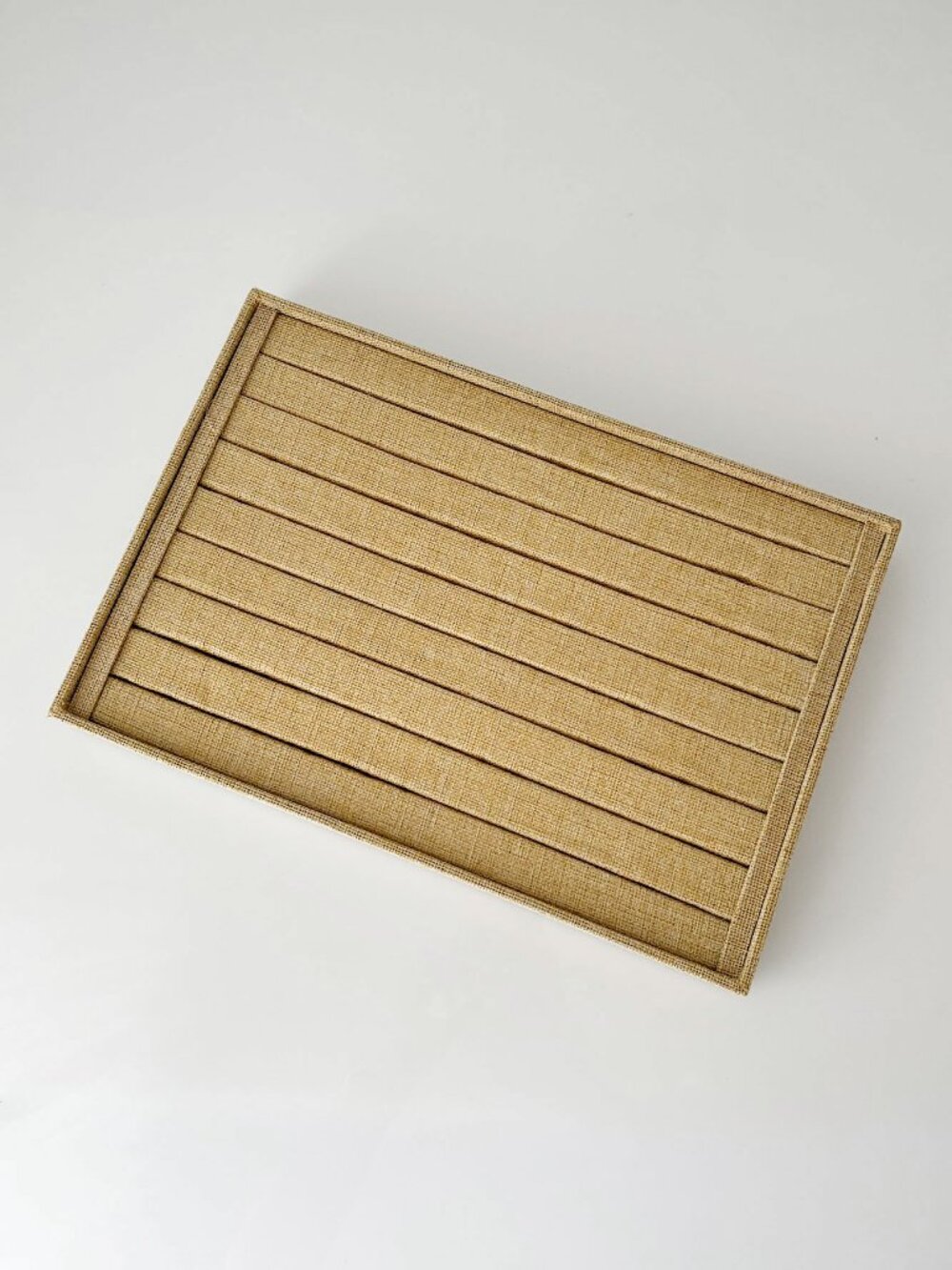 linen wrapped ring display tray